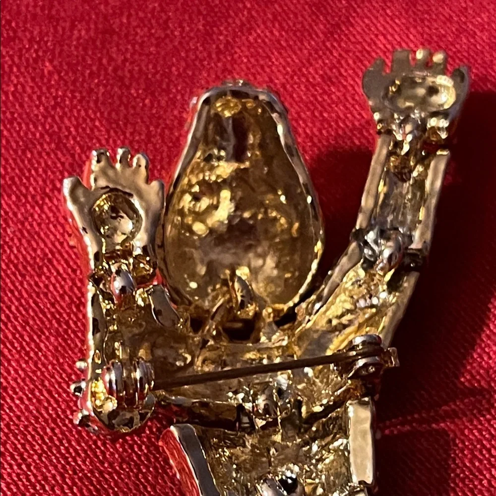 Elegant Black and White cover in rhinestones Panther Reptile Brooch - Picture 4 of 15